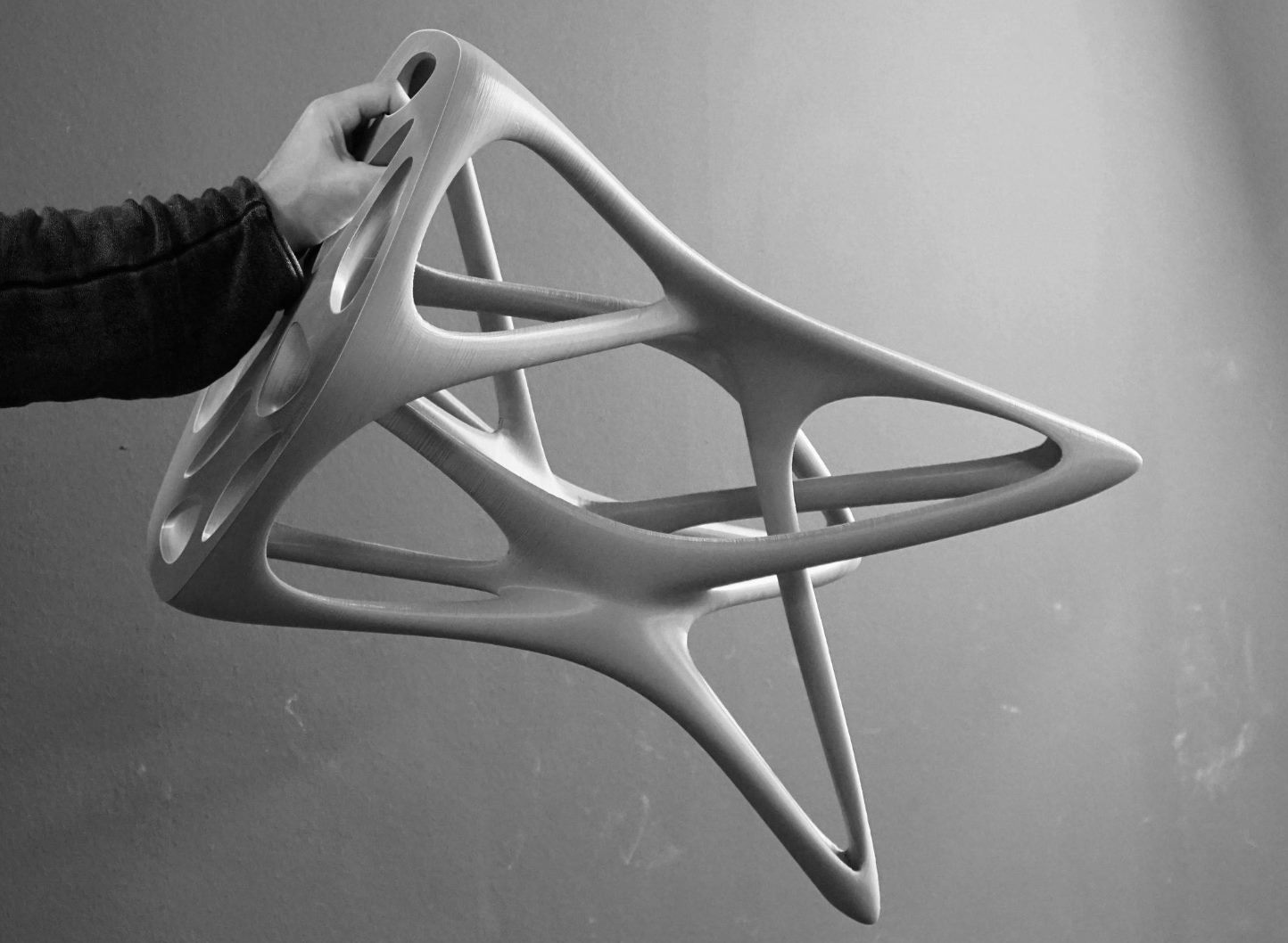Sử dụng máy in 3D FDM để phát triển thiết kế mảng nội thất mới nhất trên thế giới. 
