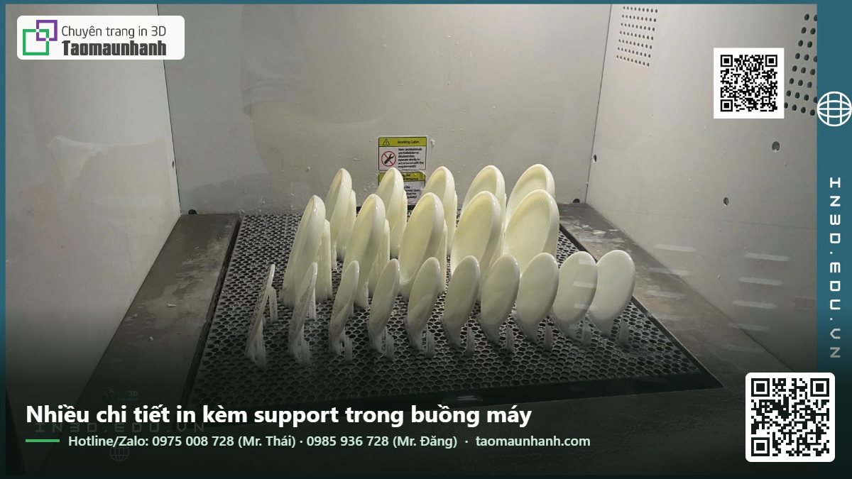 Nhiều chi tiết in kèm support trong buồng máy